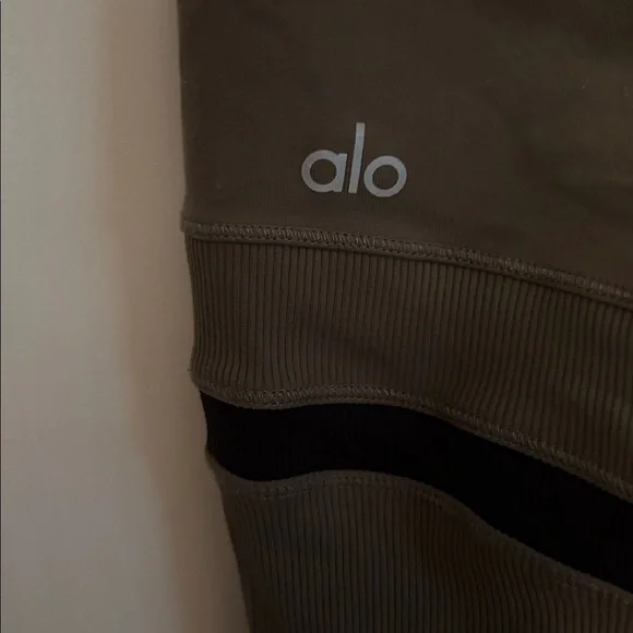 Alo leggings - Picture 3 of 5